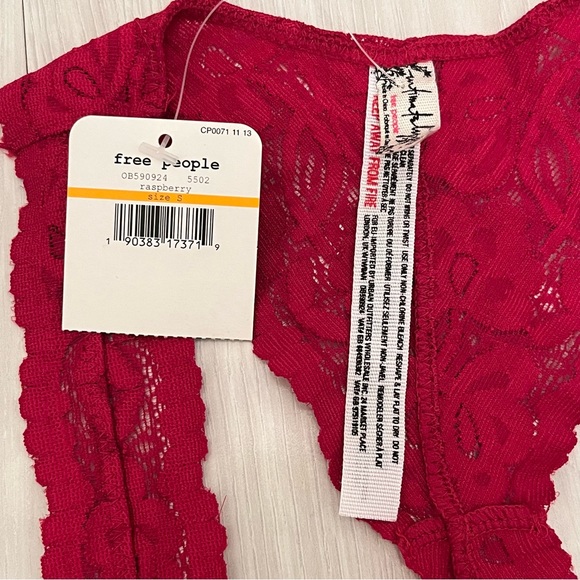 NWT Free People Lace Bra - “Raspberry” Size Medium - Picture 6 of 6